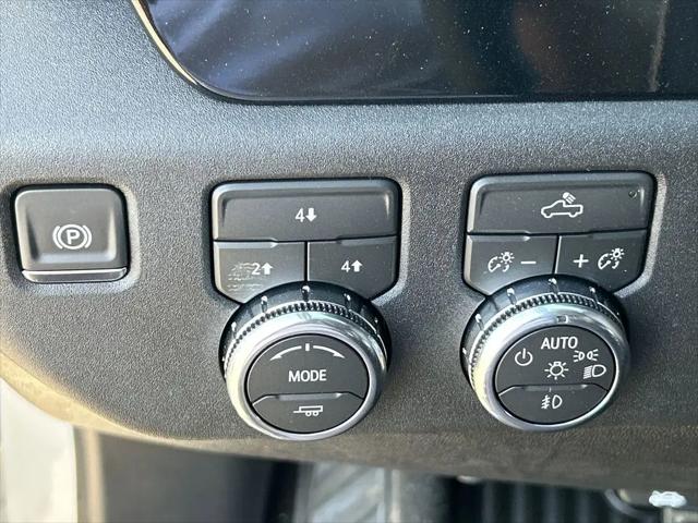 2026 GMC Sierra 2500HD Crew Cab, Standard Bed, SLE, 4WD