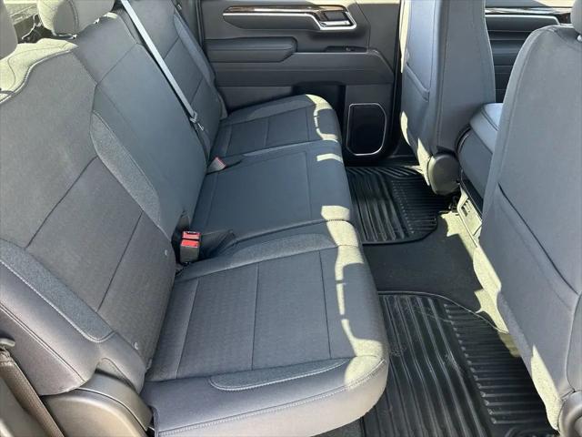 2026 GMC Sierra 2500HD Crew Cab, Standard Bed, SLE, 4WD