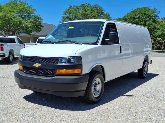 2026 Chevrolet Express Cargo Van 2500 Extended Wheelbase, WT, RWD