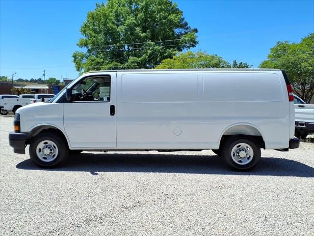 2026 Chevrolet Express Cargo Van 2500 Extended Wheelbase, WT, RWD