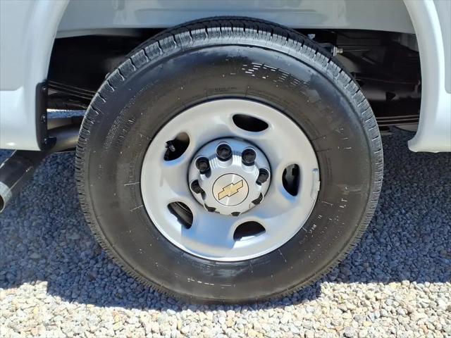 2026 Chevrolet Express Cargo Van 2500 Extended Wheelbase, WT, RWD