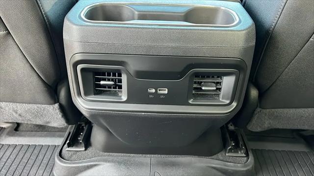 2022 Chevrolet Silverado 1500 4WD Crew Cab Standard Bed LT Trail Boss
