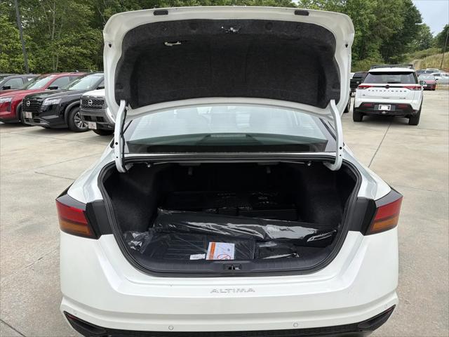 2026 Nissan Altima SR FWD