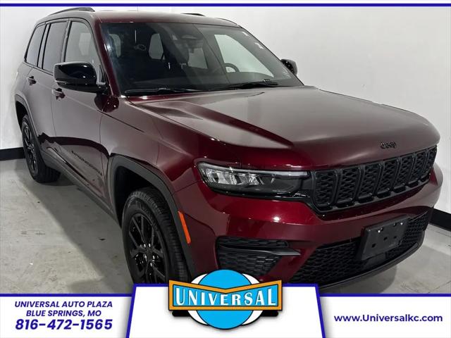 2025 Jeep Grand Cherokee Altitude 4x4 for sale in Blue Springs, MO