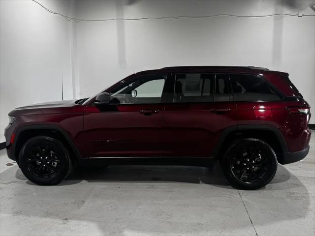 2025 Jeep Grand Cherokee Altitude 4x4