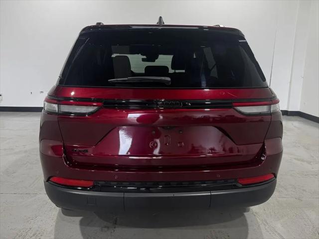2025 Jeep Grand Cherokee Altitude 4x4