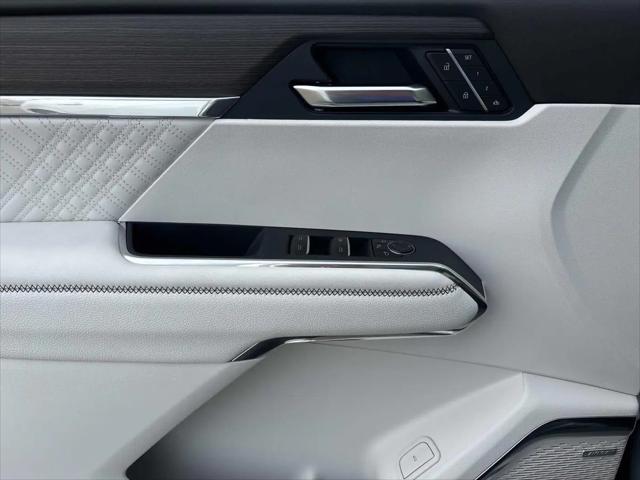 2026 GMC Acadia Denali FWD