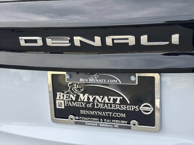 2026 GMC Acadia Denali FWD