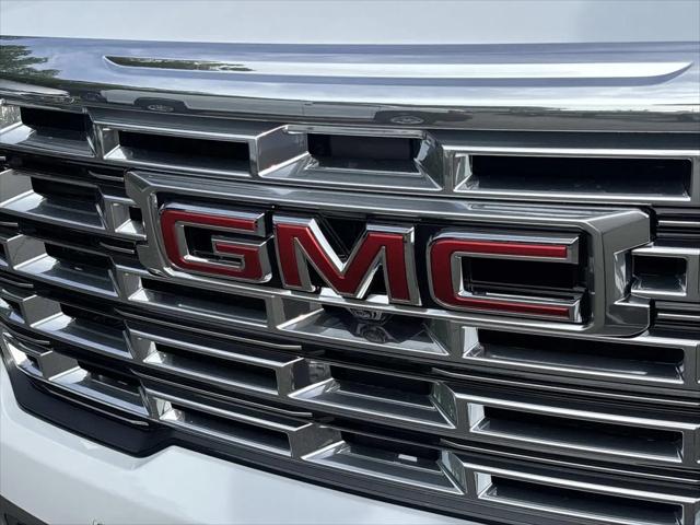 2026 GMC Acadia Denali FWD