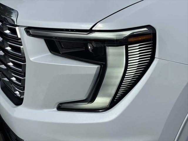 2026 GMC Acadia Denali FWD