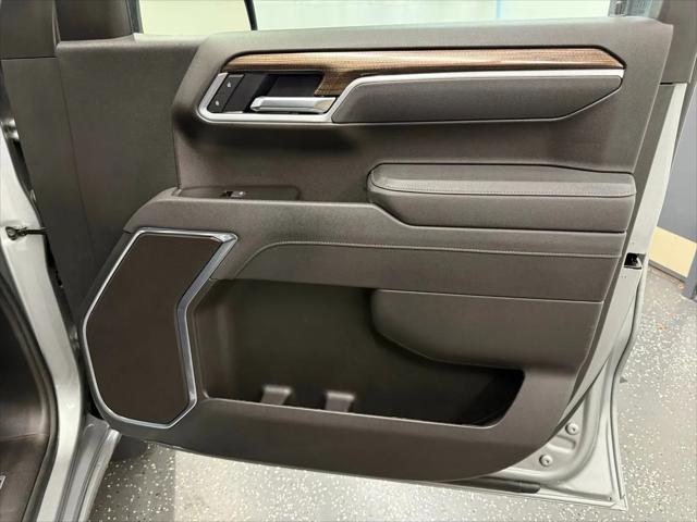 2026 Chevrolet Silverado 1500 4WD Crew Cab Short Bed RST