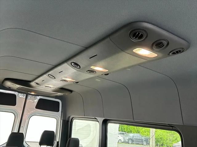 2025 Mercedes-Benz Sprinter 2500 High Roof 4-Cyl Diesel
