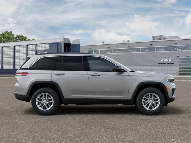 2026 Jeep Grand Cherokee Laredo 4x4