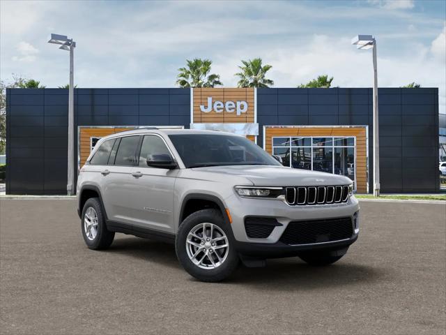 2026 Jeep Grand Cherokee Laredo 4x4