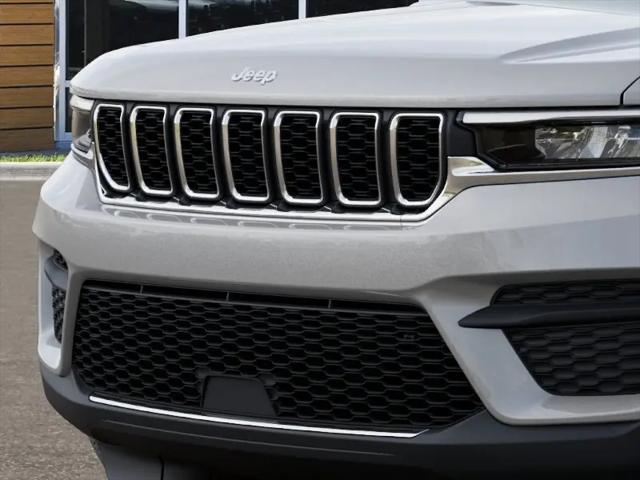 2026 Jeep Grand Cherokee Laredo 4x4
