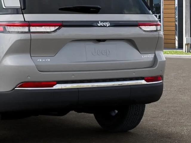 2026 Jeep Grand Cherokee Laredo 4x4