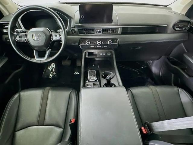 2023 Honda Pilot AWD EX-L 8 Passenger