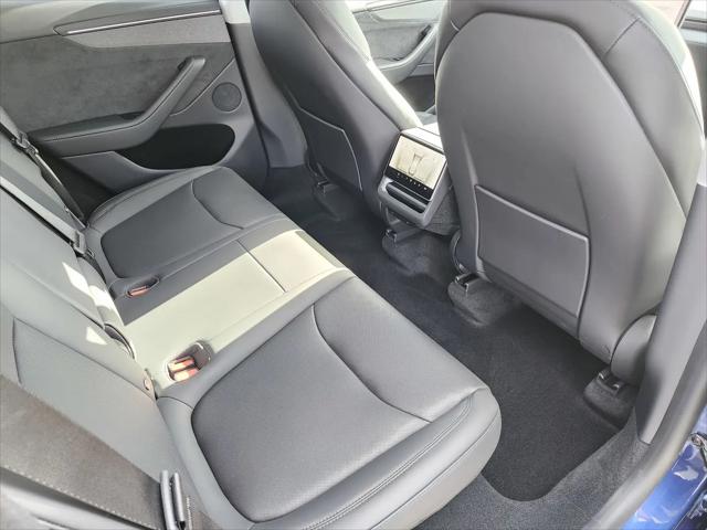 2026 Tesla Model Y Premium Rear-Wheel Drive
