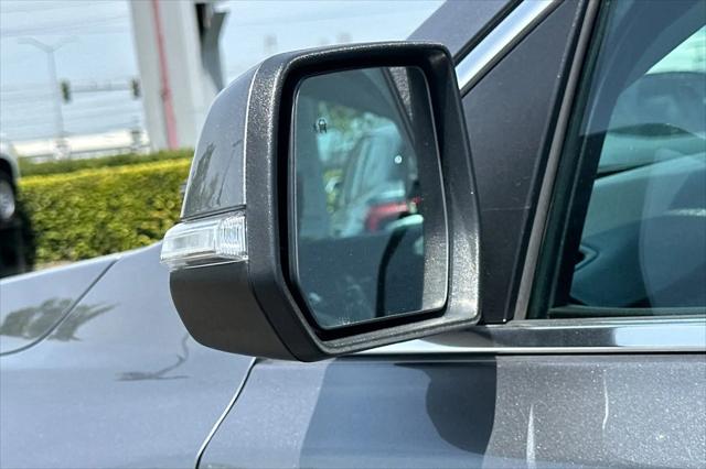 2022 GMC Acadia AWD SLE