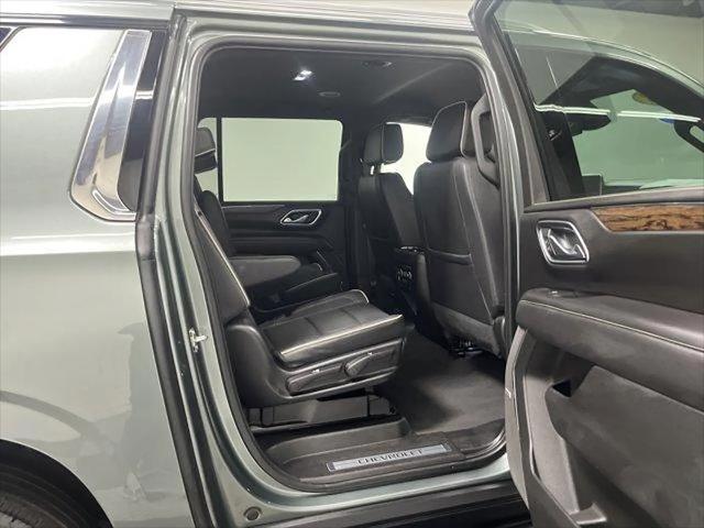 2023 Chevrolet Suburban 4WD Premier