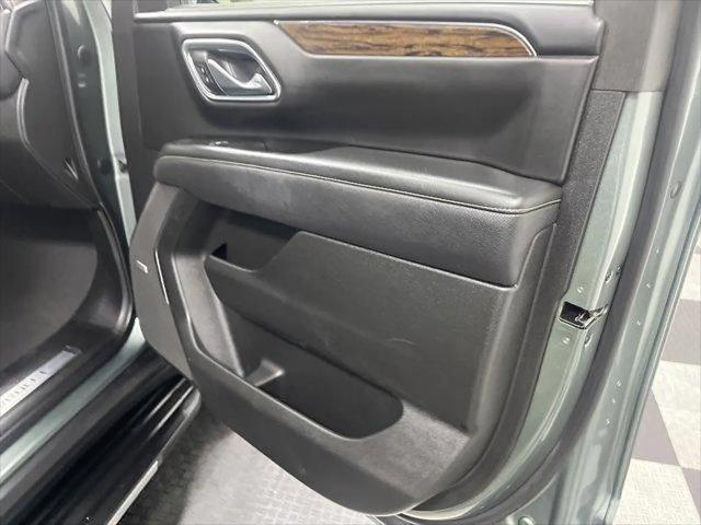 2023 Chevrolet Suburban 4WD Premier