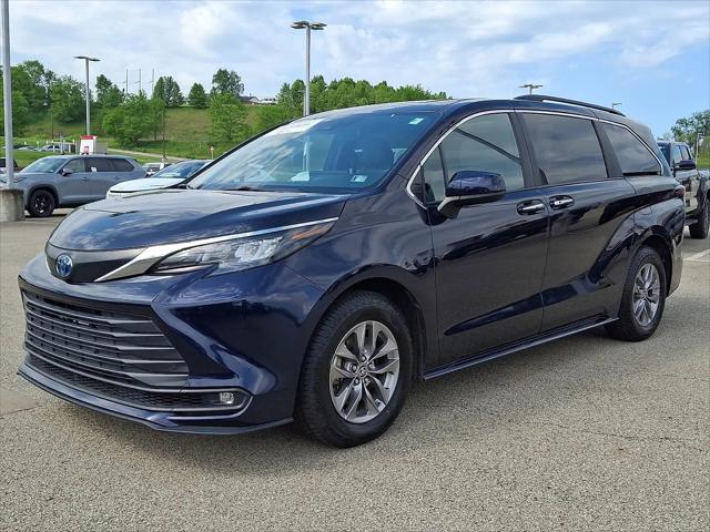 2025 Toyota Sienna XLE