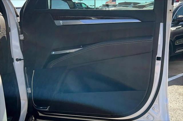 2025 Cadillac Escalade Premium Luxury Platinum