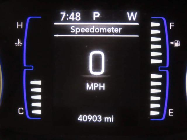 2024 Chrysler Voyager LX