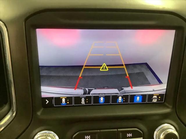 2022 GMC Sierra 1500 Limited 4WD Crew Cab Short Box AT4