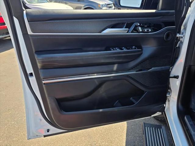 2024 Jeep Grand Wagoneer L Series II 4x4