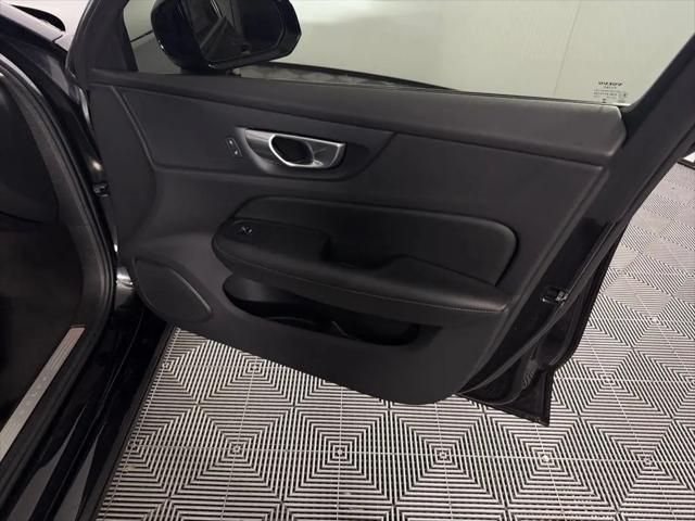 2025 Volvo S60 B5 Plus