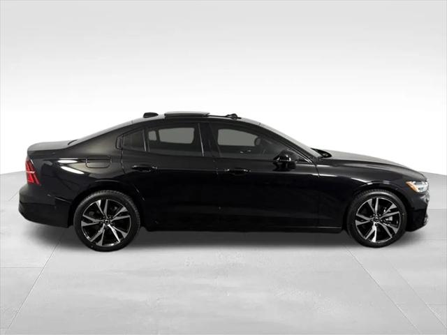 2025 Volvo S60 B5 Plus