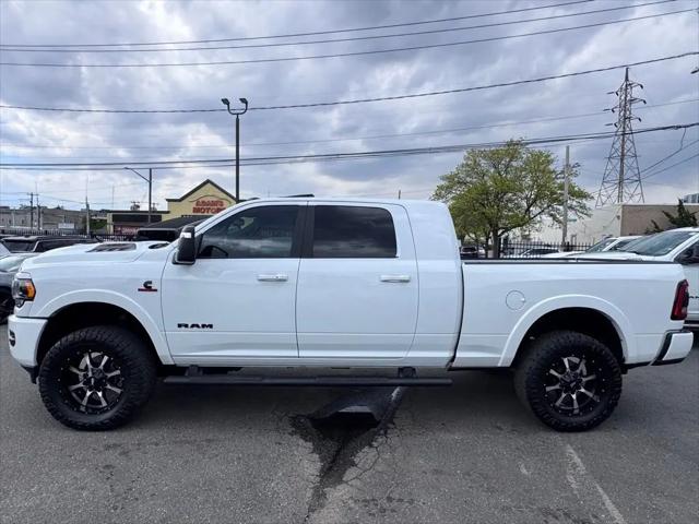 2023 Ram 3500 Limited Mega Cab 4x4 6'4" Box