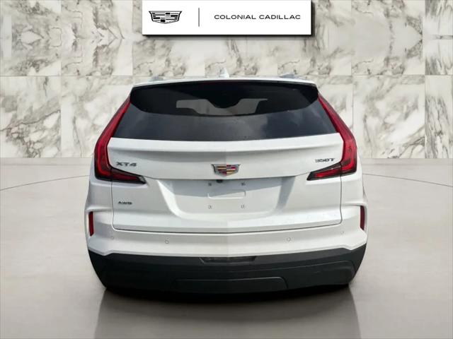 2024 Cadillac XT4 AWD Luxury