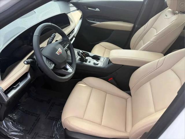 2024 Cadillac XT4 AWD Luxury