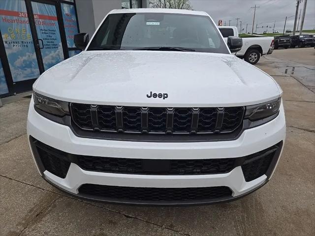 2026 Jeep Grand Cherokee Altitude 4x4
