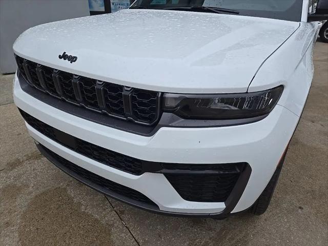 2026 Jeep Grand Cherokee Altitude 4x4