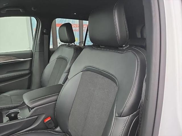 2026 Jeep Grand Cherokee Altitude 4x4