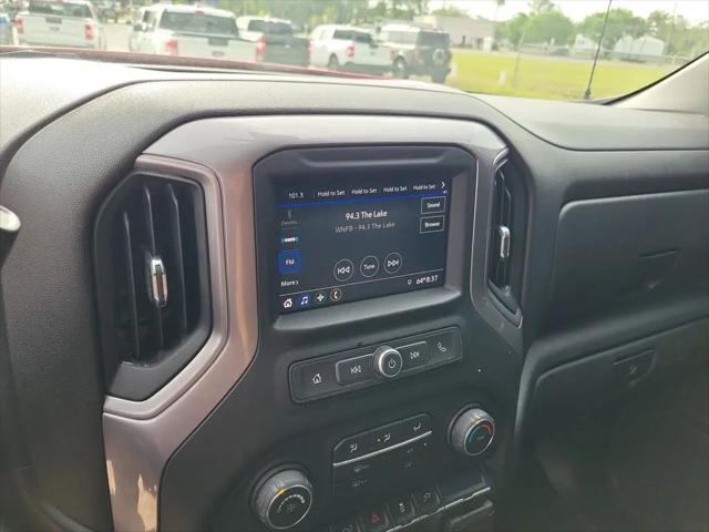 2022 Chevrolet Silverado 1500 4WD Crew Cab Short Bed Custom