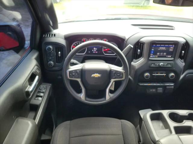 2022 Chevrolet Silverado 1500 4WD Crew Cab Short Bed Custom