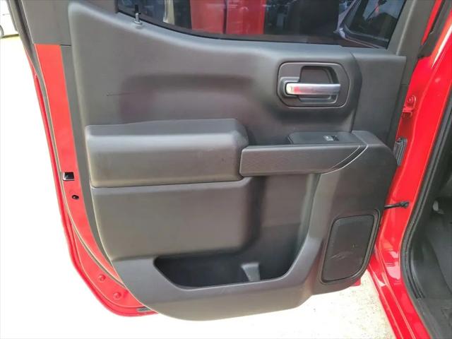 2022 Chevrolet Silverado 1500 4WD Crew Cab Short Bed Custom