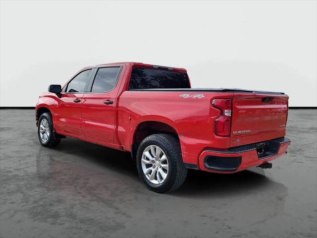 2022 Chevrolet Silverado 1500 4WD Crew Cab Short Bed Custom