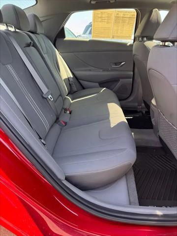 2025 Hyundai Elantra SEL Convenience