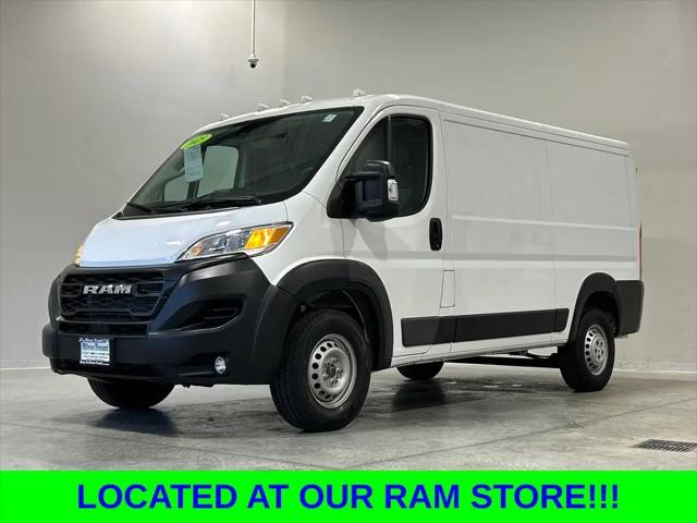 2025 Ram ProMaster 2500 Cargo Van Tradesman Low Roof 136" WB w/Pass Seat