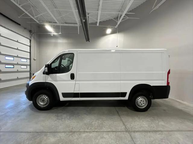 2025 Ram ProMaster 2500 Cargo Van Tradesman Low Roof 136" WB w/Pass Seat