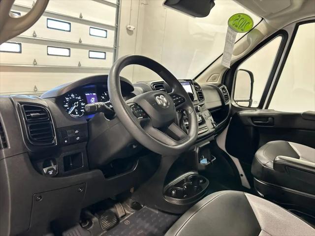 2025 Ram ProMaster 2500 Cargo Van Tradesman Low Roof 136" WB w/Pass Seat