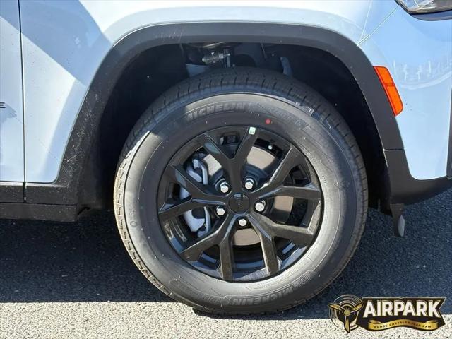 2026 Jeep Grand Cherokee Altitude 4x4