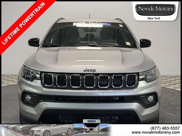 2023 Jeep Compass Latitude Lux FWD