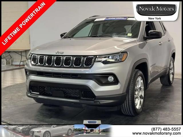 2023 Jeep Compass Latitude Lux FWD
