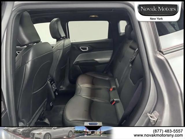 2023 Jeep Compass Latitude Lux FWD